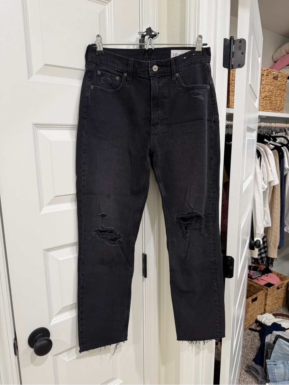 GAP Black Distressed Ankle Crop Jeans